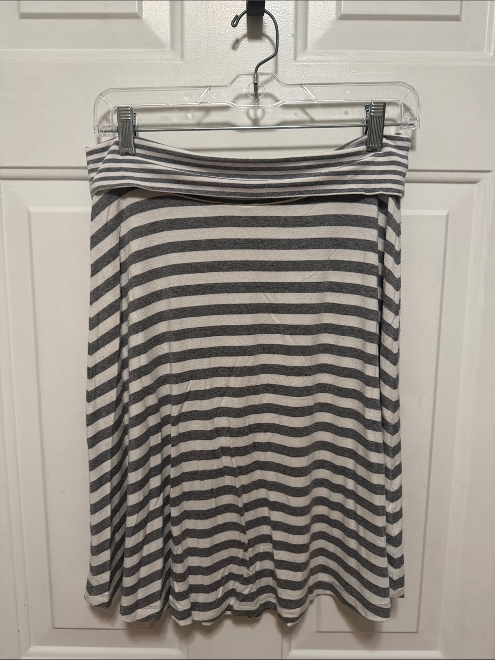 GAP Gray and White Striped Fold-Over A-Line Skirt